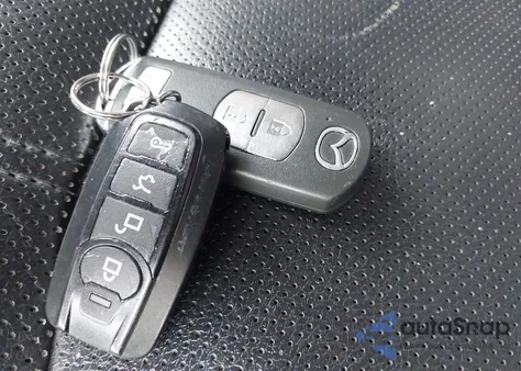 2017 Mazda Mazda3 Grand Touring из США, поврежденный, VIN JM1BN1M31H1121114